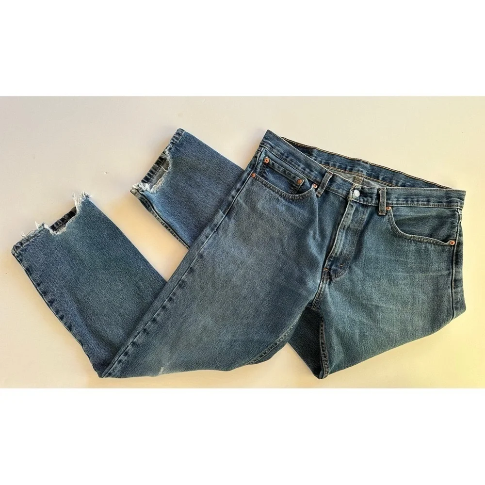 Levi's 505 Regular Fit Straight Leg 35 Distressed